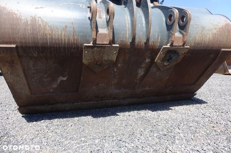 Liebherr L 586 Pyöräkuormaajat