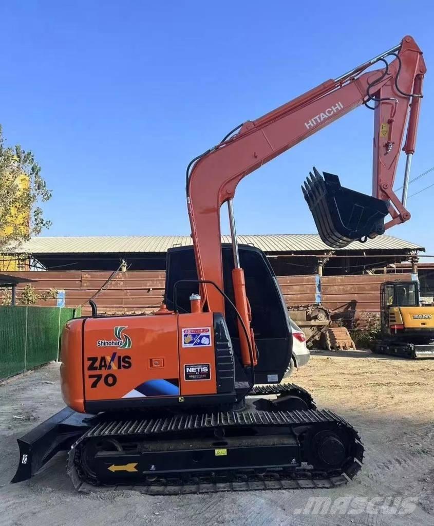 Hitachi 70 Minikaivukoneet < 7t