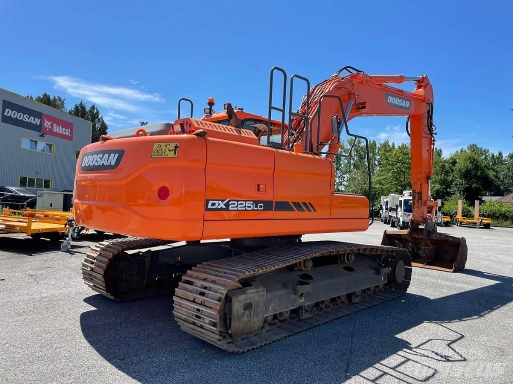 Doosan DX 225 LC-3 Telakaivukoneet
