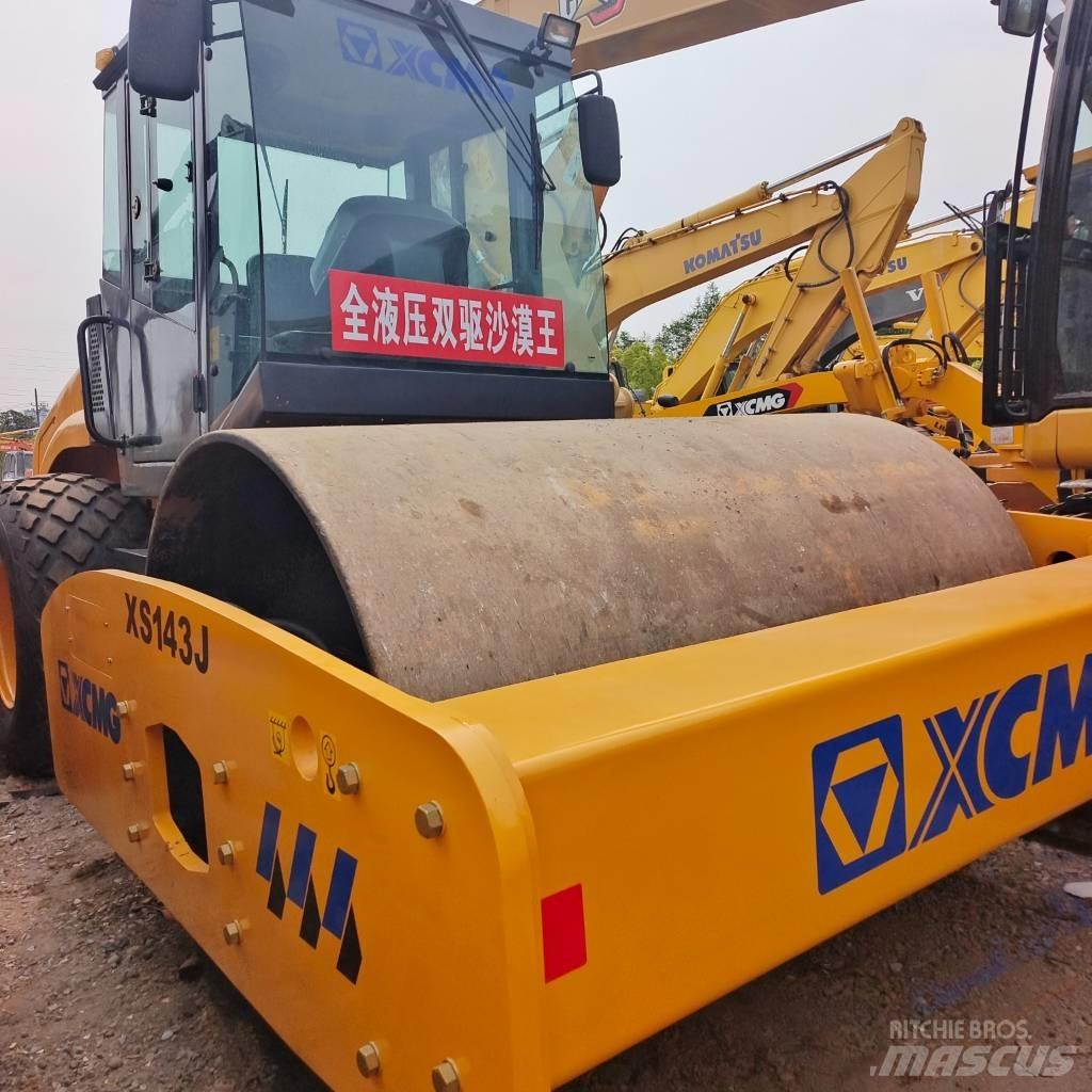 XCMG XS143J Yksivalssijyrät