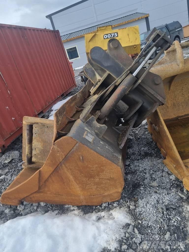 Komatsu HB 365 LC Telakaivukoneet
