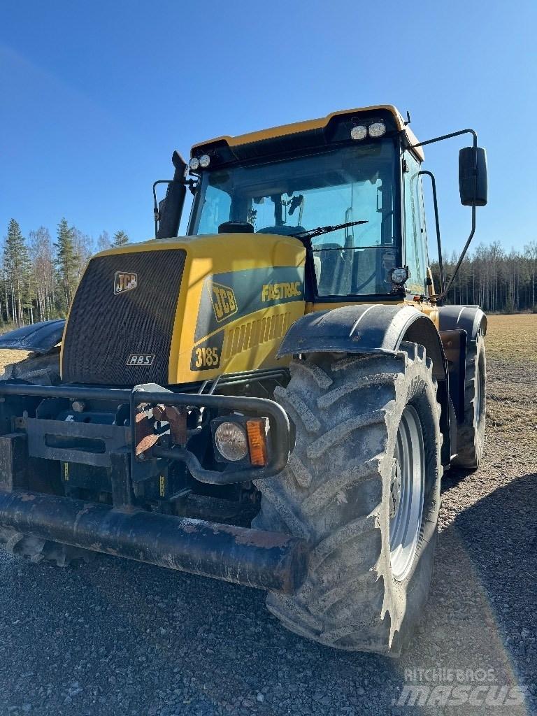 JCB Fastrac 3185 Traktorit