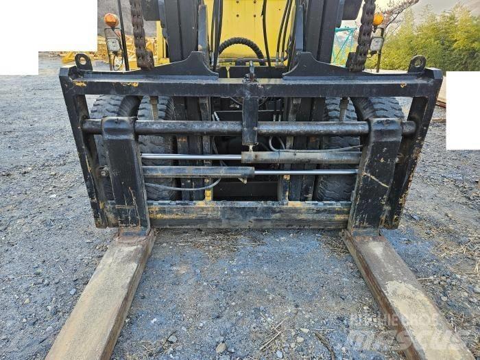 Komatsu FD 150 Työntömastotrukit