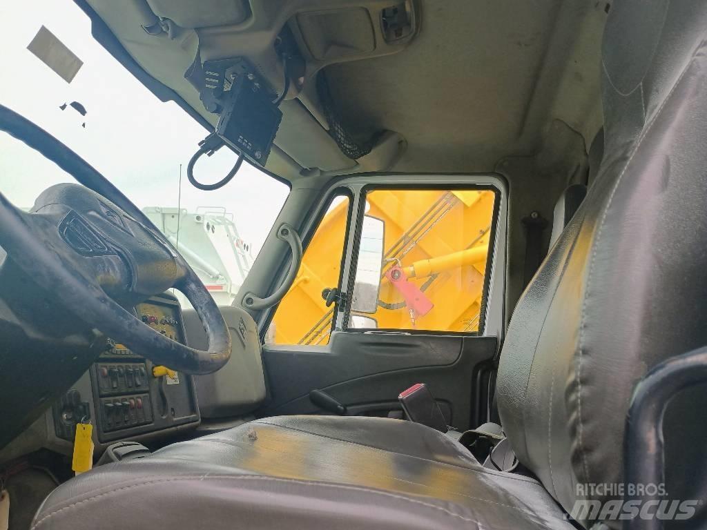 International 7400 Jäteautot