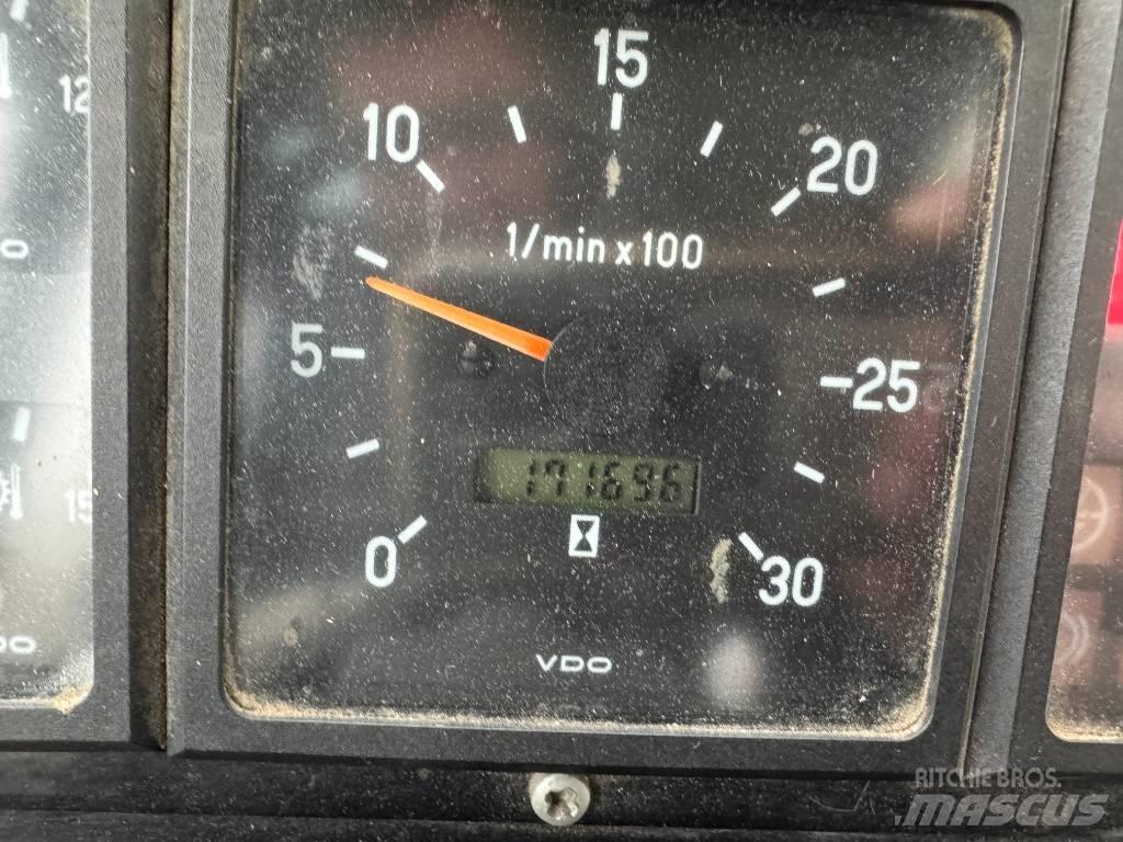 Lännen 940 Kaivurikuormaajat