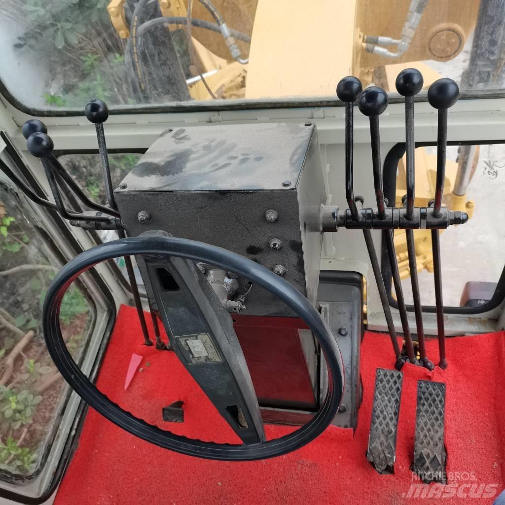 CAT 140 K Tiehöylät
