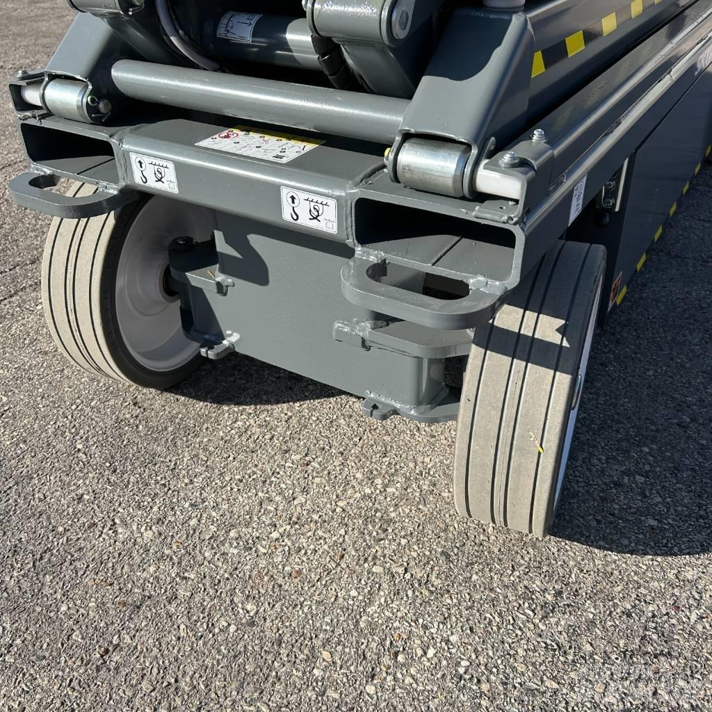 SkyJack SJ 3226 Saksilavat