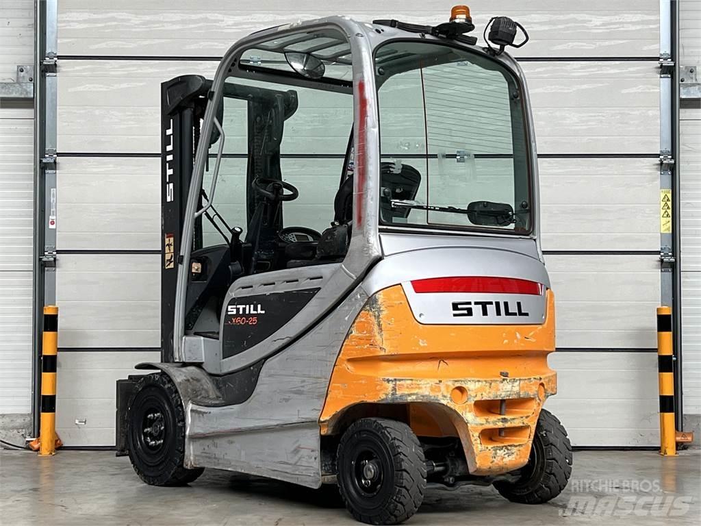 Still RX60-25 Sähkötrukit