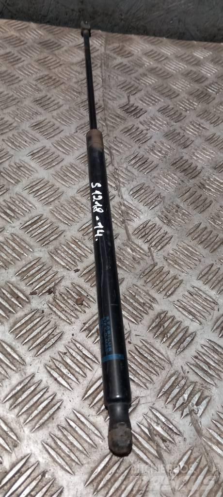 Scania R 440   2031872 Ohjaamot ja sisustat