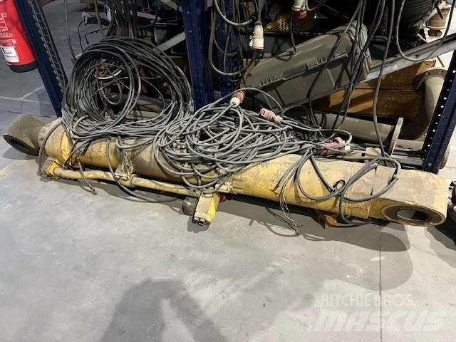 CAT 385 B Hydrauliikka