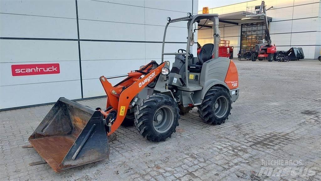 Weycor AR320 Agrar Yleiskuormaajat