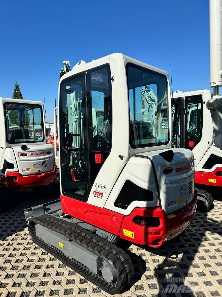 Takeuchi TB225 V3 Minikaivukoneet < 7t