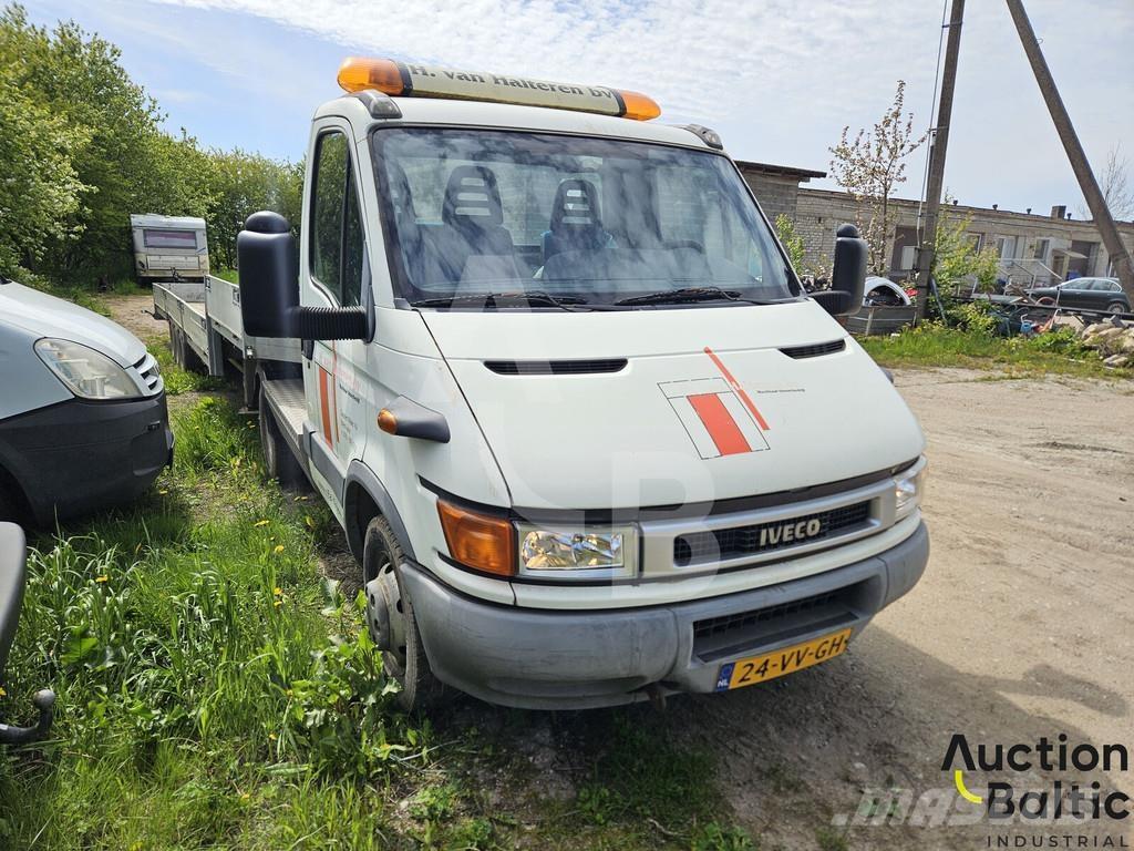 Iveco 40 C Vetopöytäautot