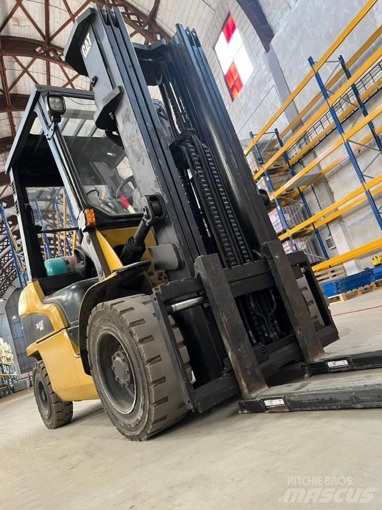 CAT CAT GP30N Nestekaasutrukit