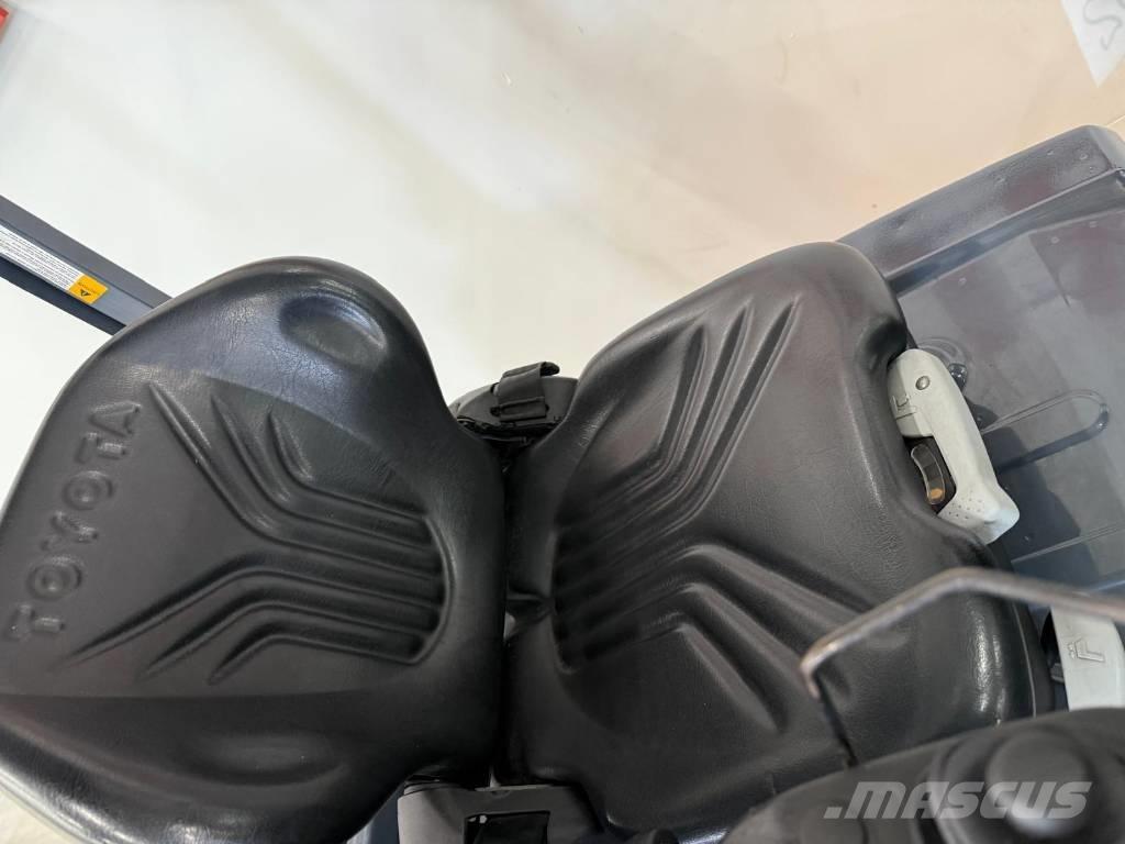 Toyota 11032 - 8FBM16T Sähkötrukit