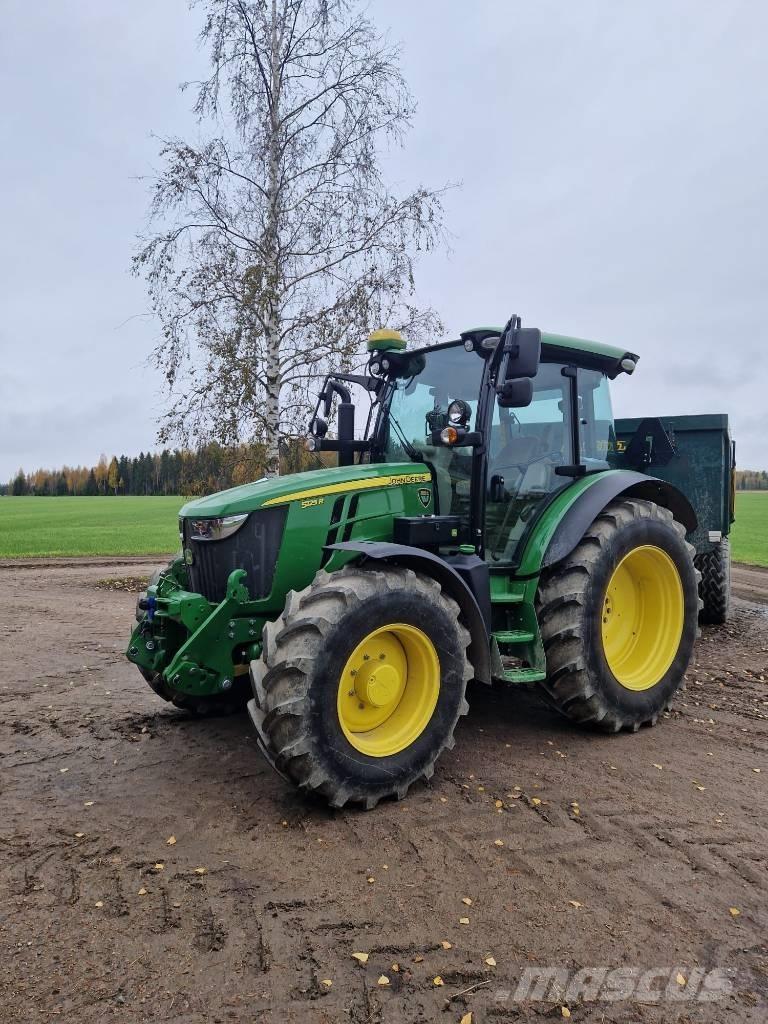 John Deere 5125R Traktorit