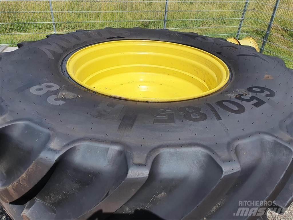 Mitas 650/85R38 x2 Renkaat ja vanteet