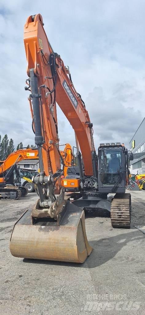 Doosan DX 225 LC-7 Telakaivukoneet