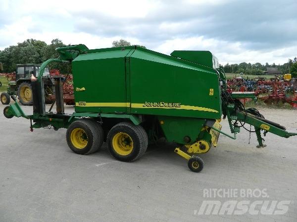 John Deere 678 Pyöröpaalaimet