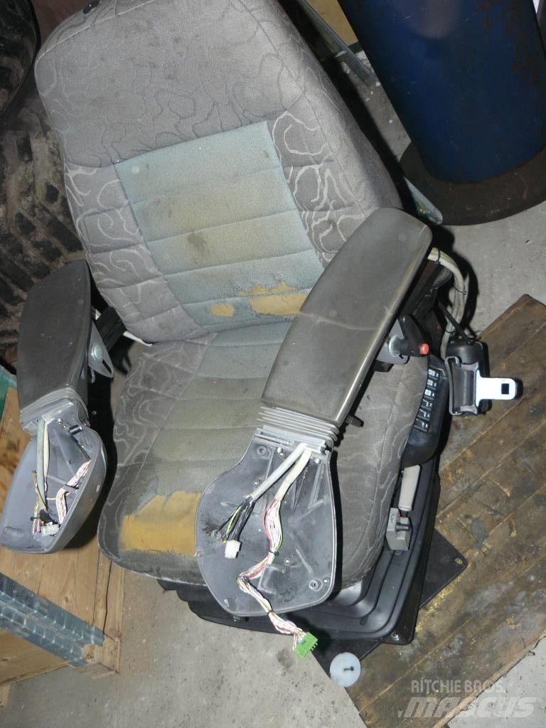 Timberjack 1070D Ohjaamo ja sisusta