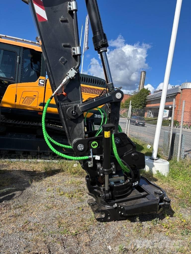 Hyundai HX300A L Telakaivukoneet