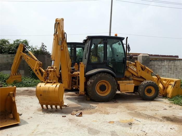 JCB 3 CX Kaivurikuormaajat