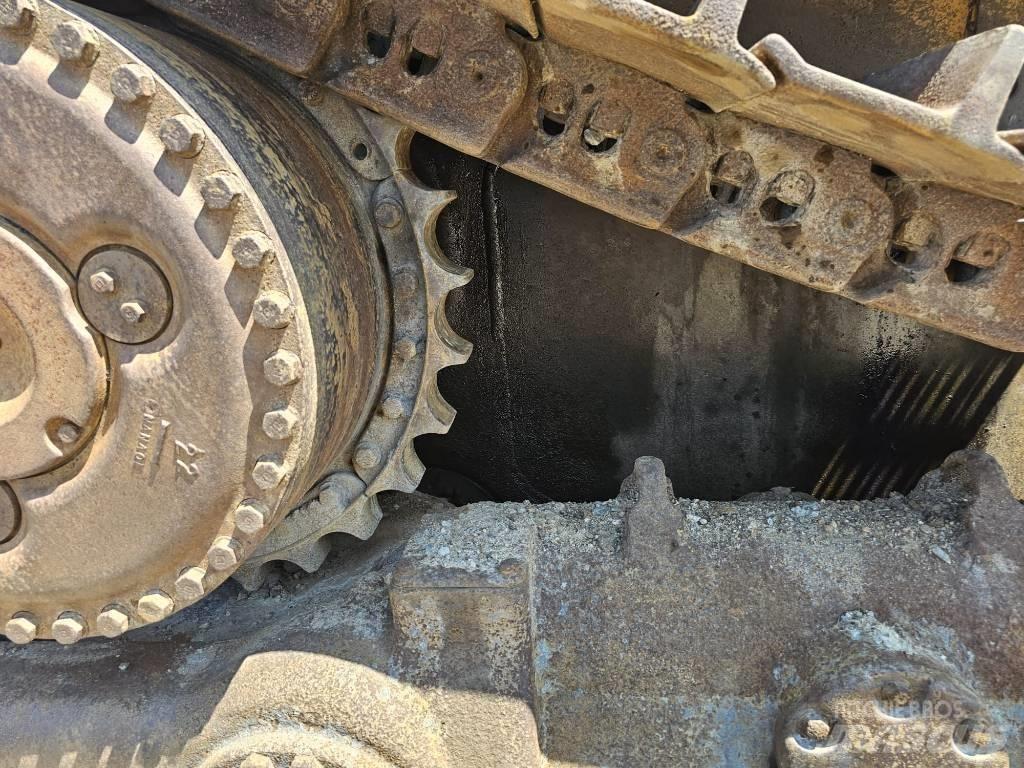 CAT D8L Telaketjupuskutraktorit