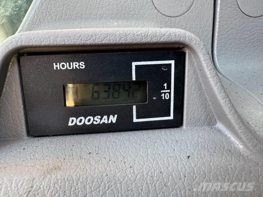 Doosan DX 180 LC-5 Telakaivukoneet