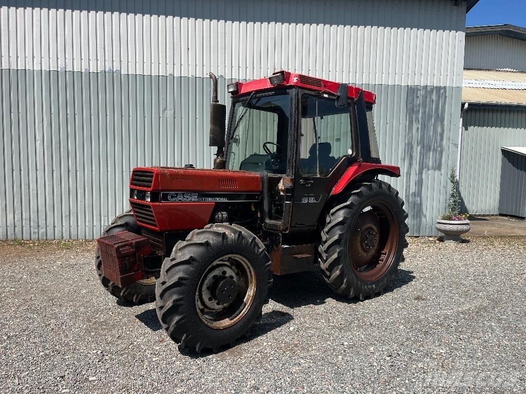 Case IH 685 XL Traktorit