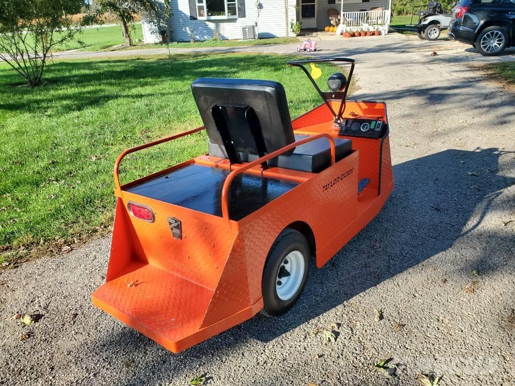 Taylor-Dunn SS536 Vetotrukit