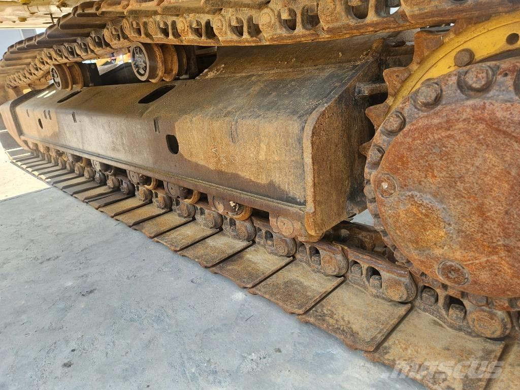 CAT 330 Telakaivukoneet