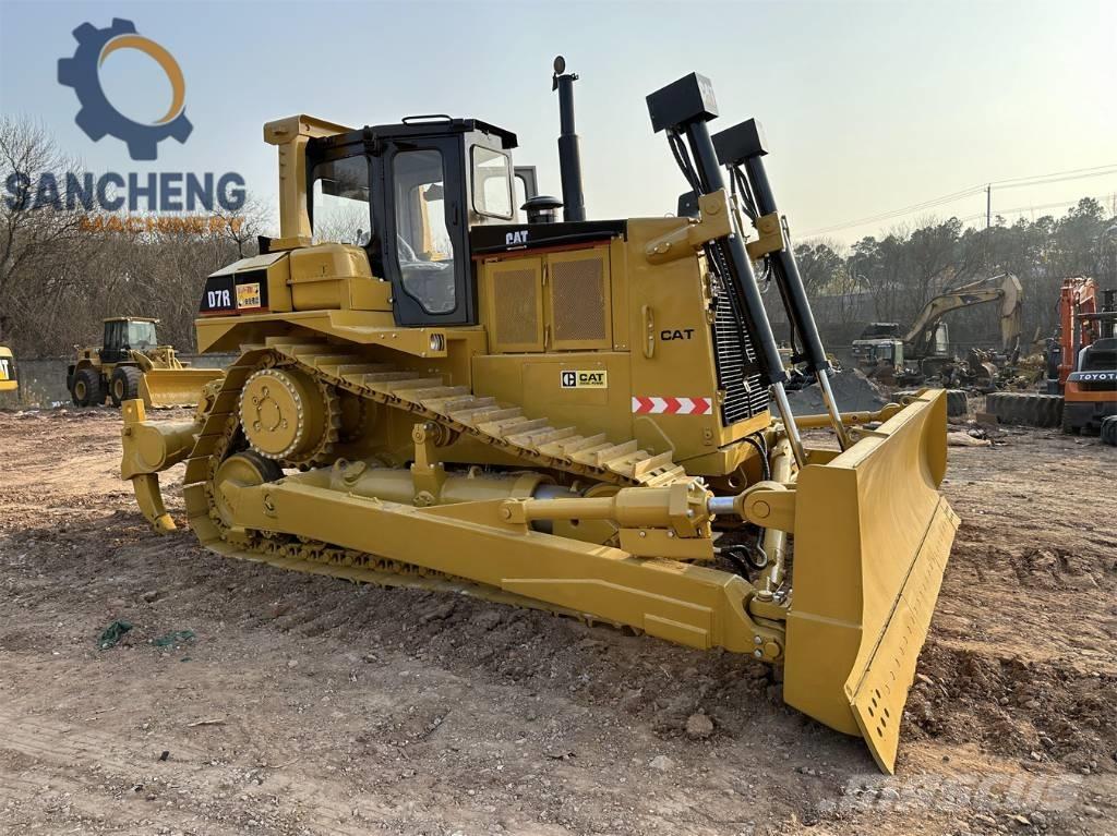 CAT D 7 R Telaketjupuskutraktorit
