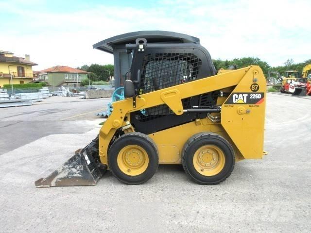 CAT 226 D Liukuohjatut kuormaajat