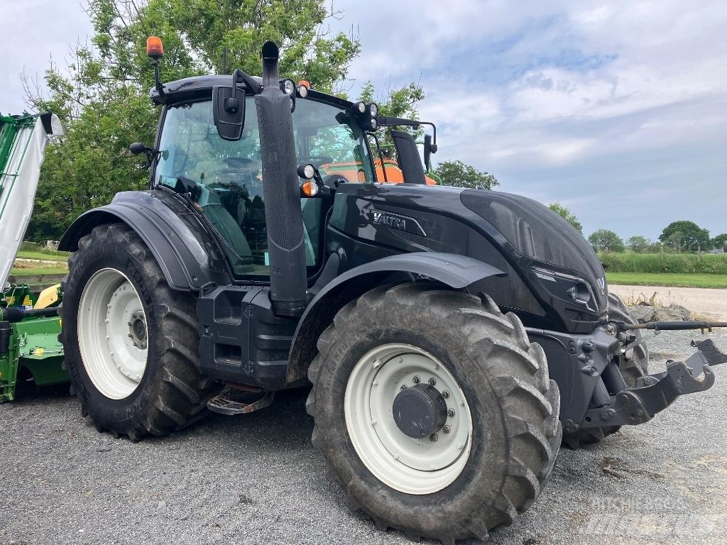 Valtra T 154 V Traktorit