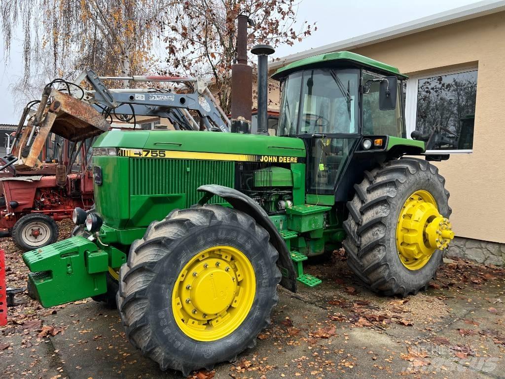 John Deere 4755 Traktorit