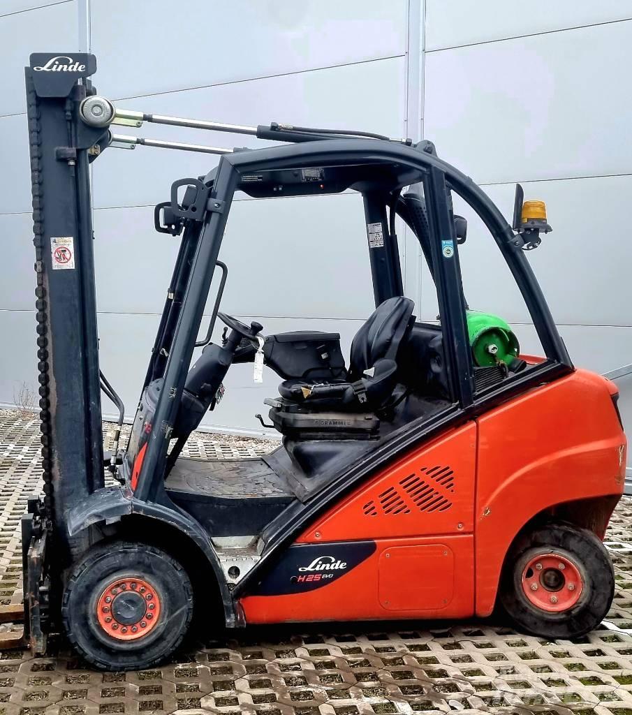 Linde H 25 T - 02 Nestekaasutrukit