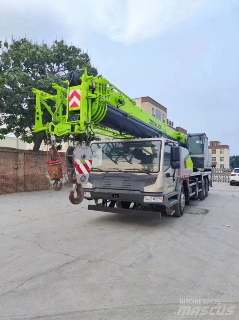 Zoomlion QY25H Mobiilinosturit