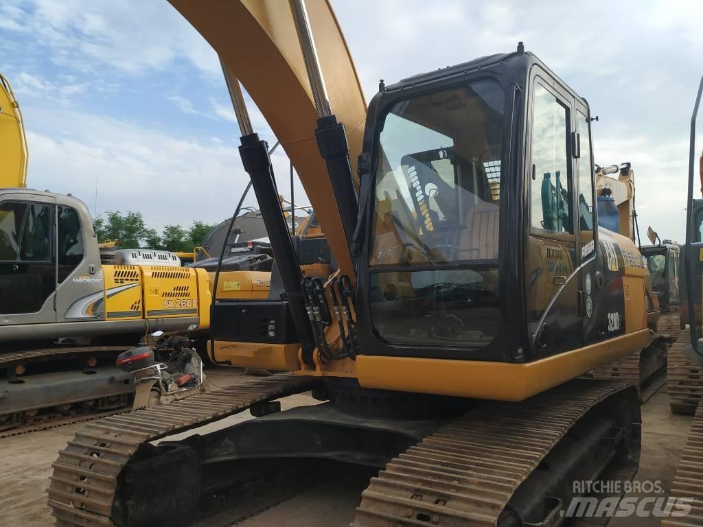 CAT 320 D Telakaivukoneet