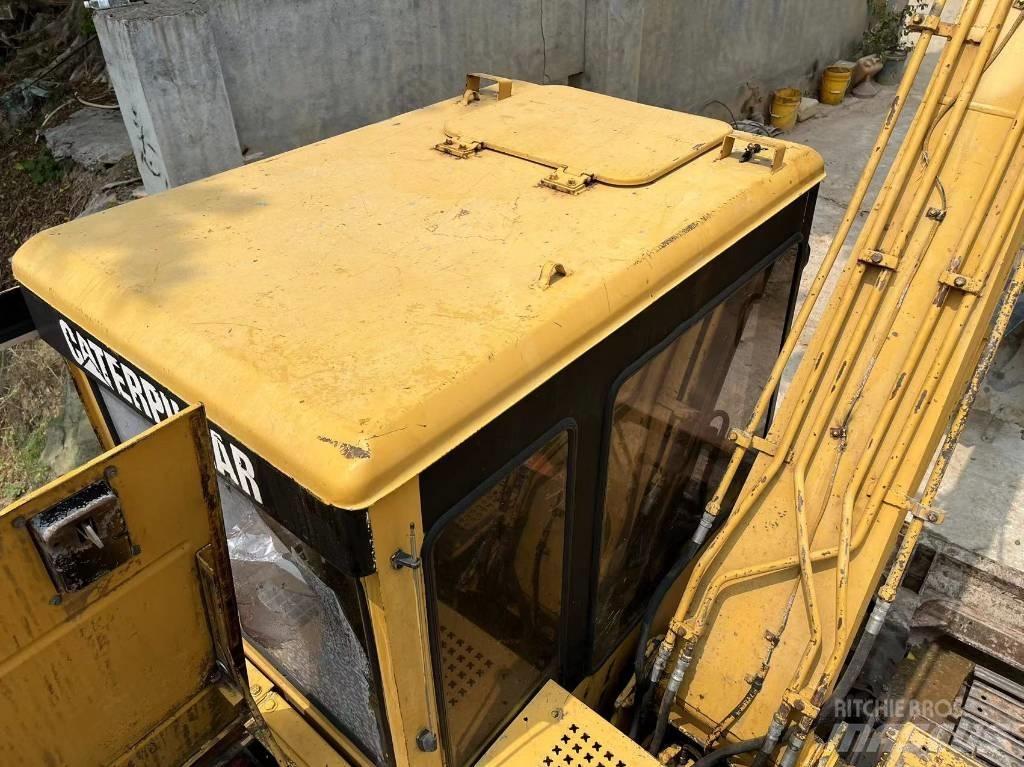 CAT 307 Telakaivukoneet
