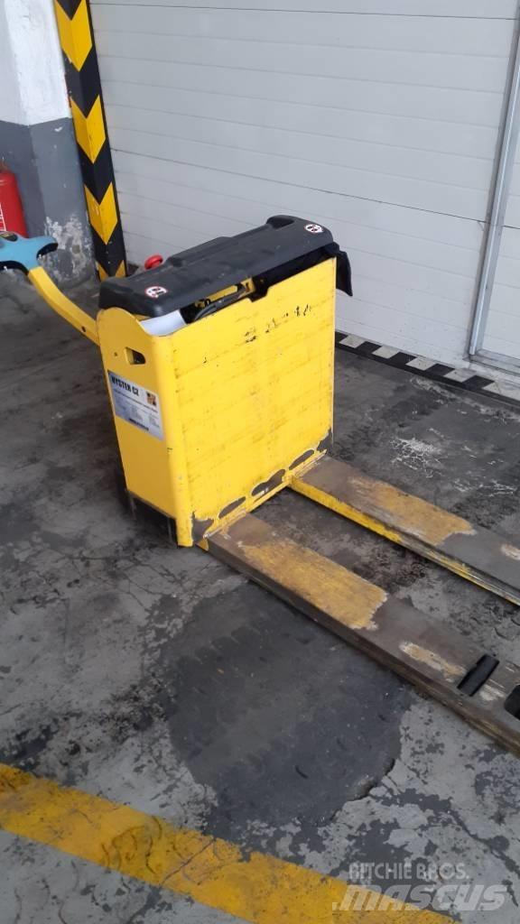 Hyster P 1.6 Lavansiirtotrukit
