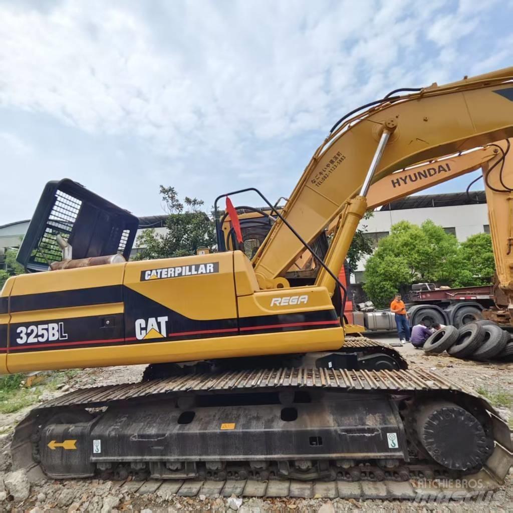 CAT 325 B L Telakaivukoneet
