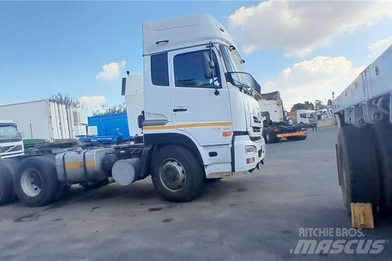 UD QUESTER GWE440 Muut kuorma-autot