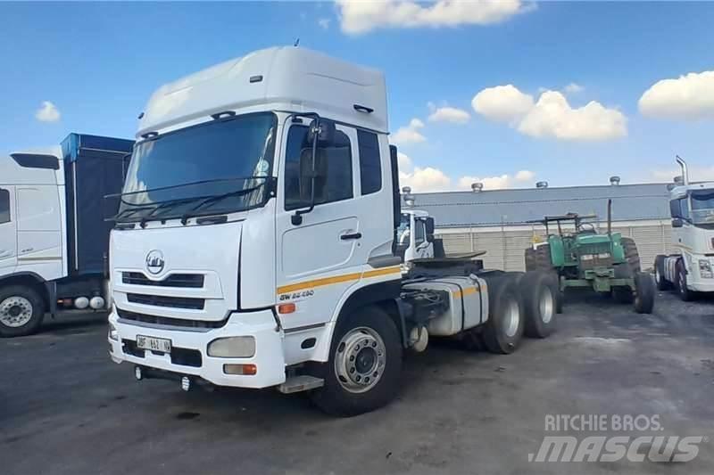 UD QUESTER GWE440 Muut kuorma-autot