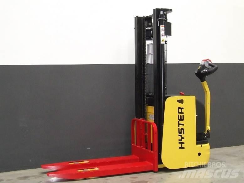 Hyster S1.6AC Käyden ajettavat pinoamistrukit
