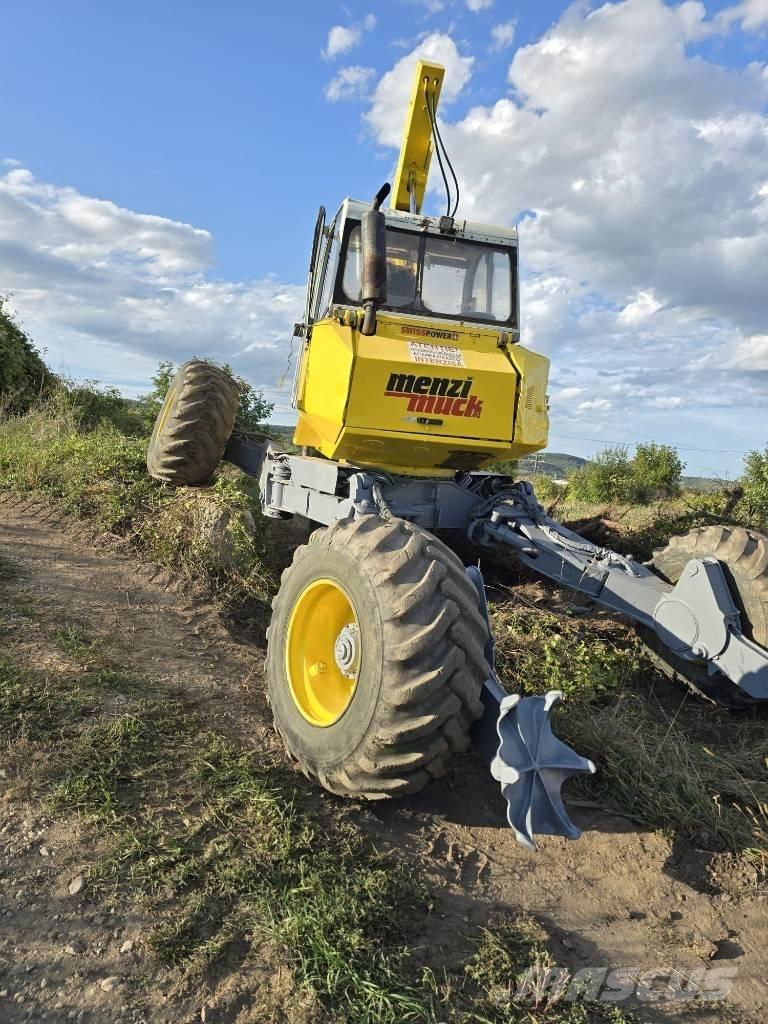 Menzi Muck A71 Pyöräkaivukoneet