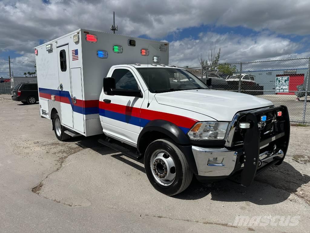 RAM 4500 Ambulanssit