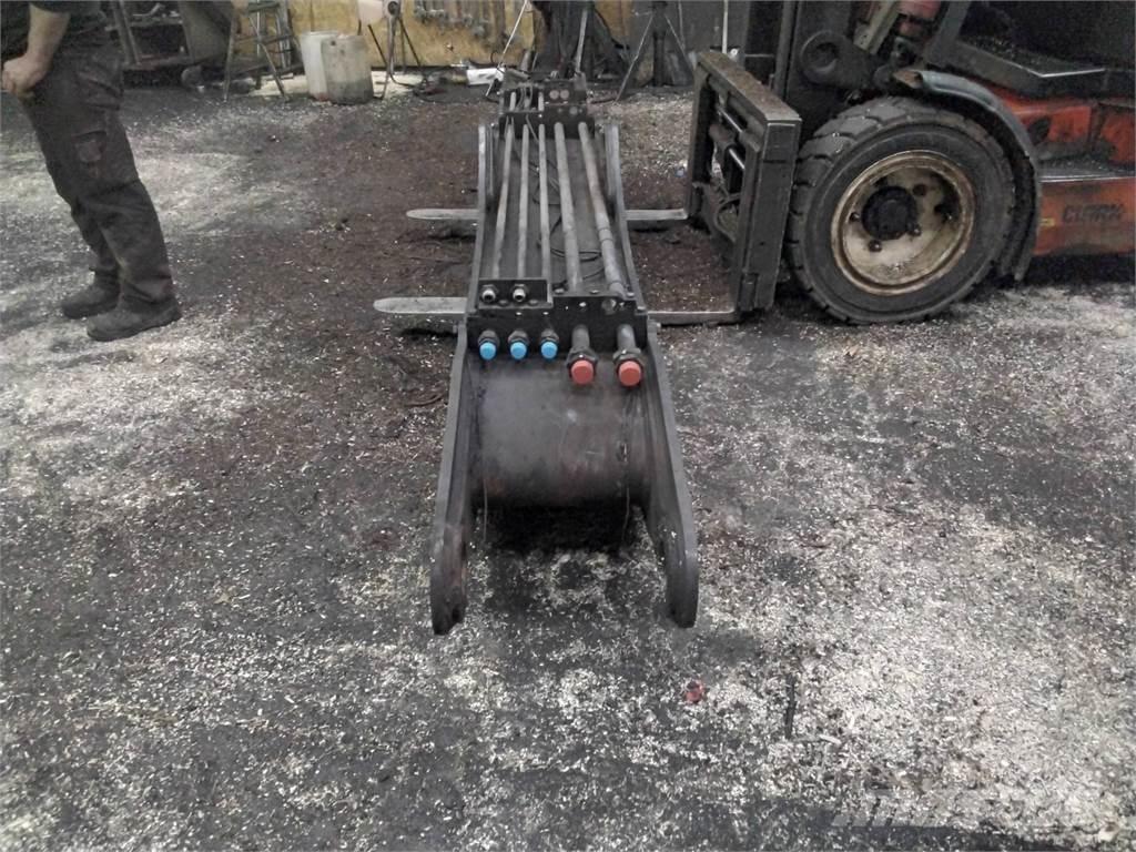 John Deere CH9 Harvesterinosturit