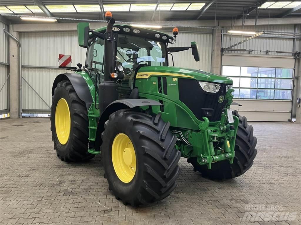 John Deere 6R 215 Traktorit