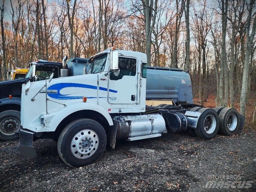 Kenworth T 800 B Vetopöytäautot