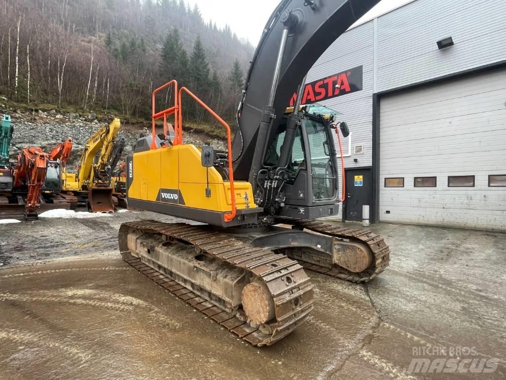Volvo EC 220 EL Telakaivukoneet